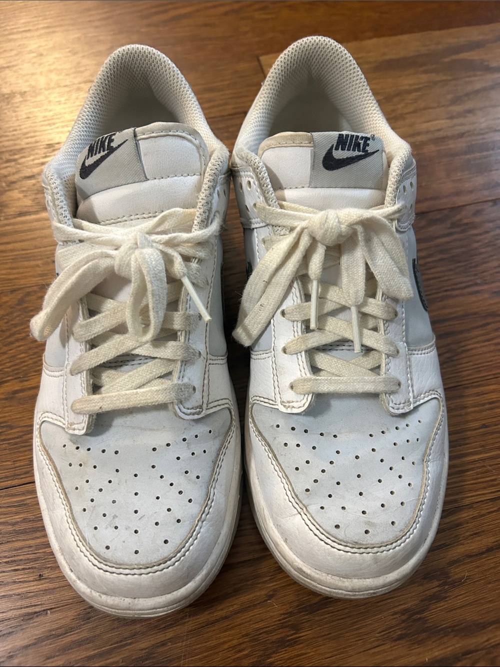 Nike Kids Cream/White gray  Low-Top Sneakers
